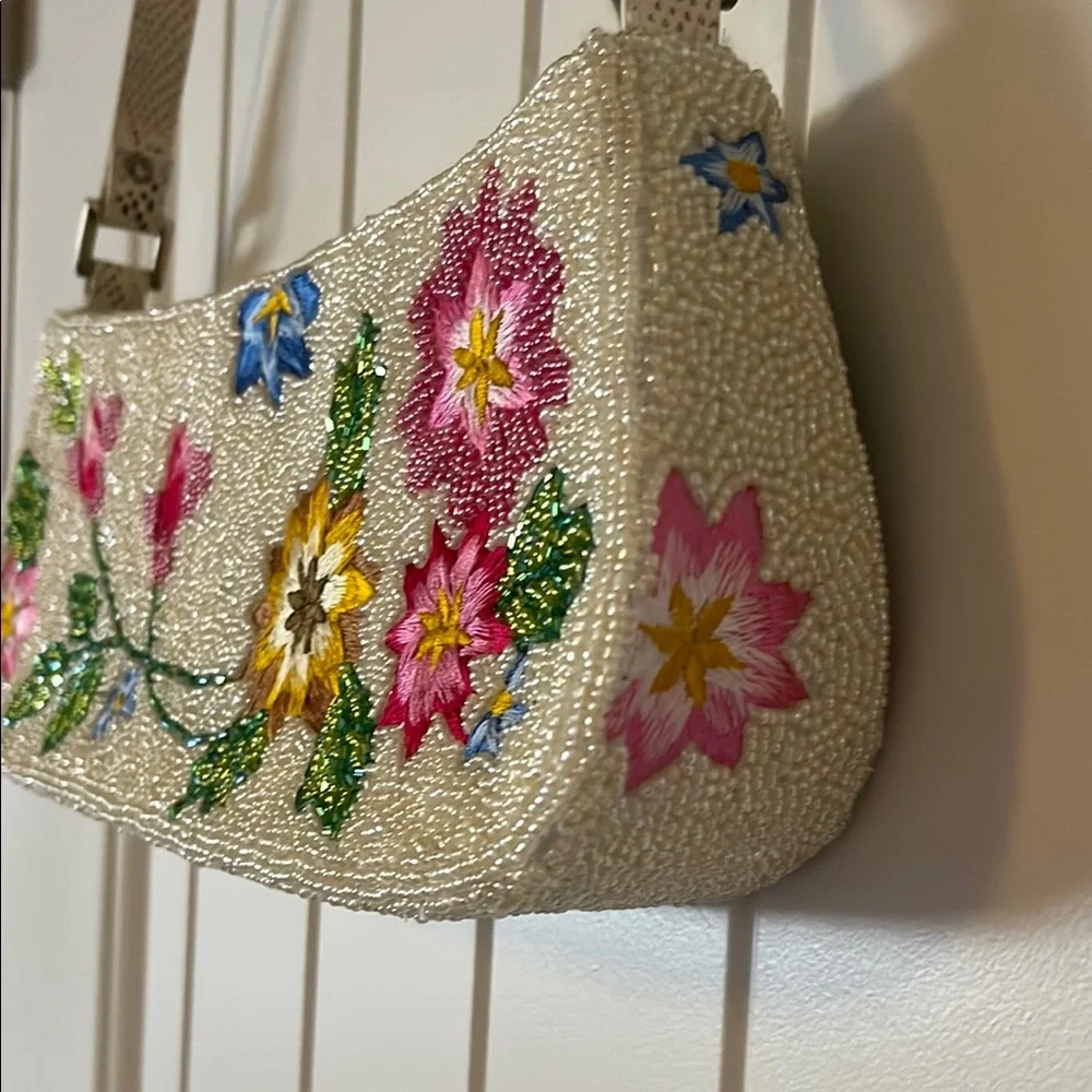 Floral Beaded Cream Shoulder Bag - Picture 7 of 14